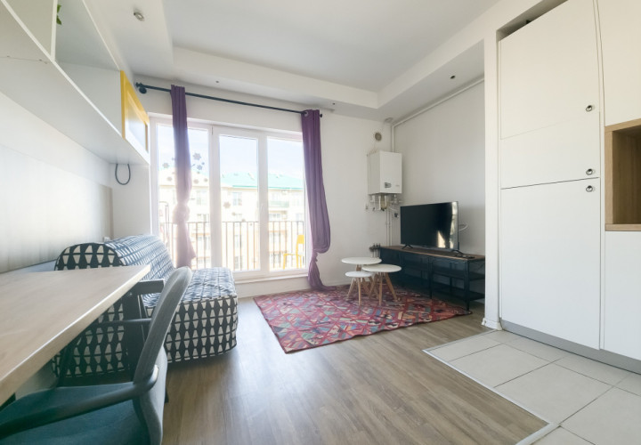 Apartament in Complexul Cosmopolis cu vedere catre piscina!